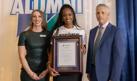 Nakissa Koomalsingh receives the Rising Star Alumni Award